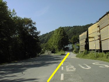 Internet promotion specialist in Gartenau near Groedig
The Gartenau village sign is to the right of the traffic light, the sign to St.Leonhard on the left. Drive straight ahead and continue 300m towards the next photo.
Picture 2